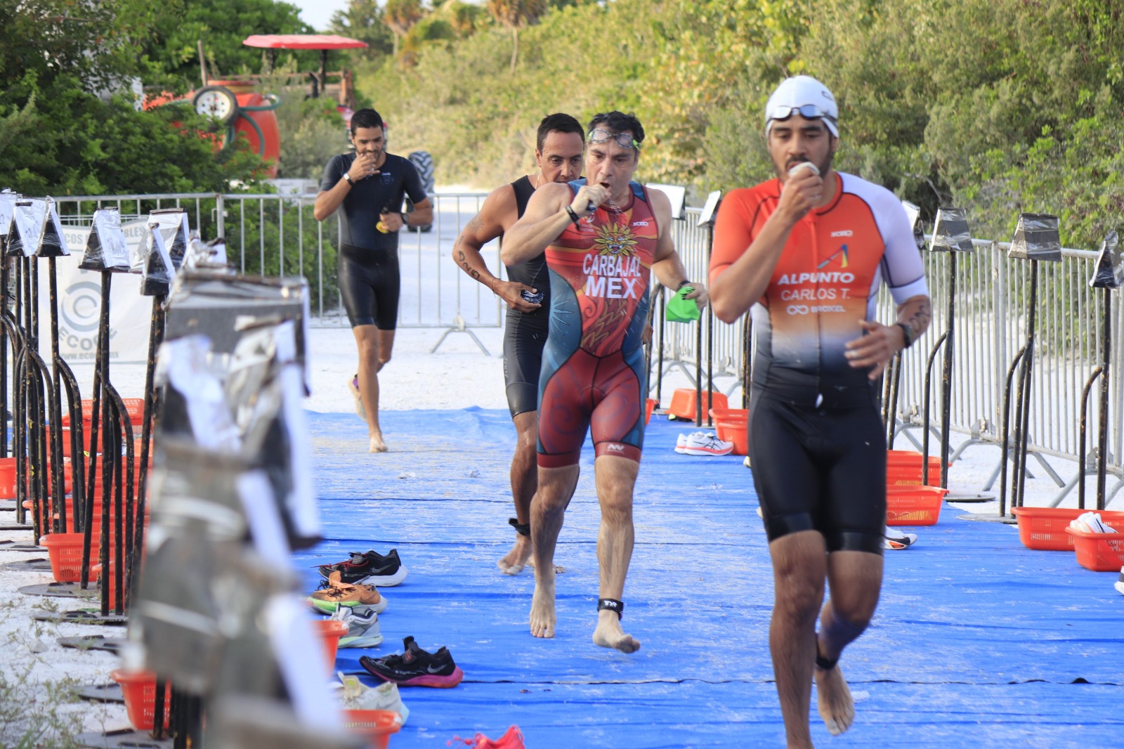 Éxito deportivo en Cancún con la segunda edición del triatlón Astri 2024