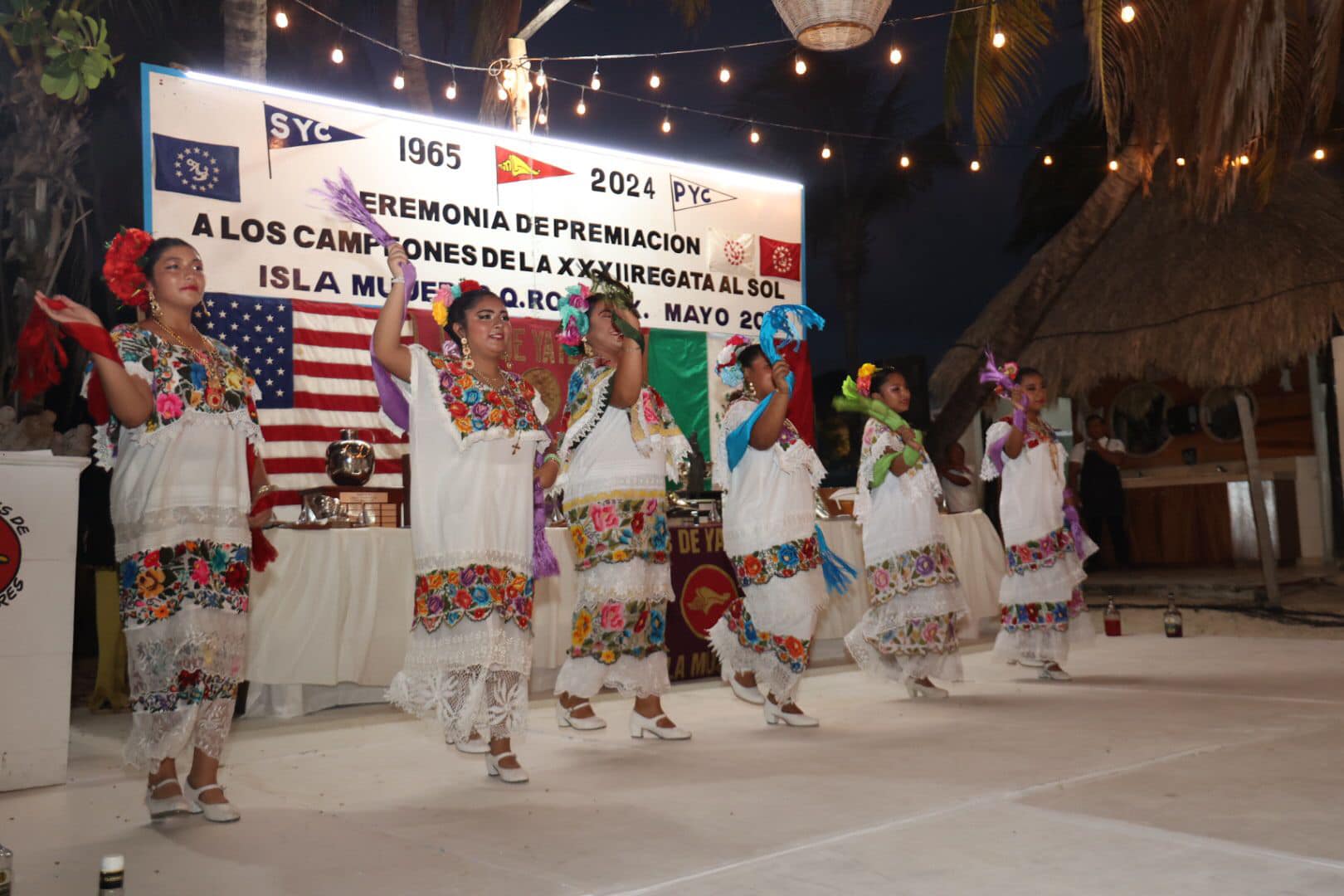 Isla Mujeres Rinde Homenaje a los Navegantes en la Gran Cena de Capitanes de la XXXII Regata al Sol